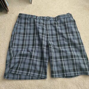 Haggar 40" Men's Golf Shorts Black/Gray Plaid Cool 18 Pro Expandable Waist GUC